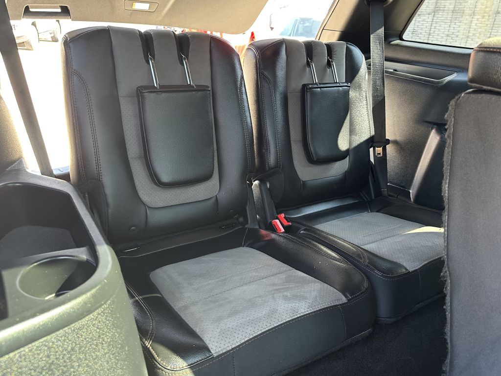 2017 Ford Explorer Image 11