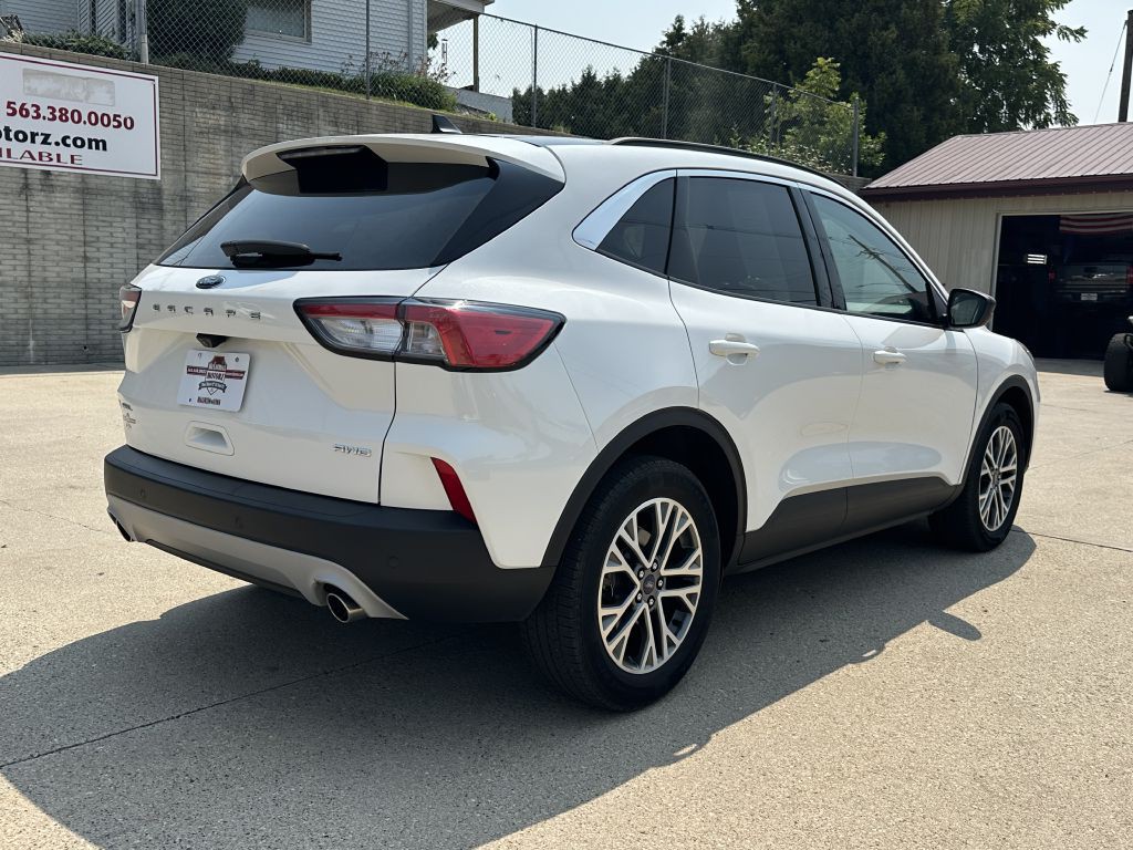 2021 Ford Escape Image 2