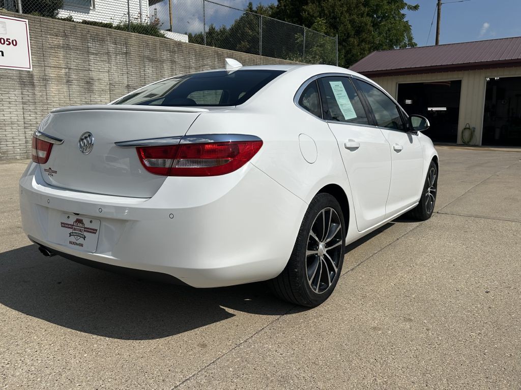2017 Buick Verano Image 2