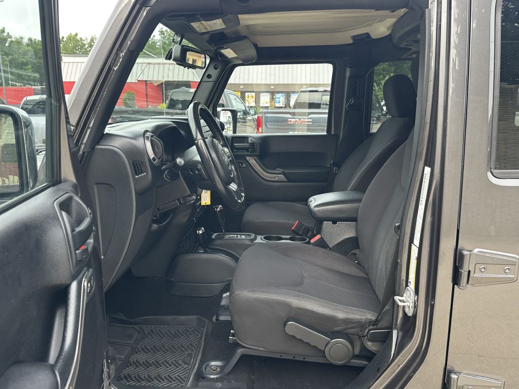 2014 Jeep Wrangler Unlimited Image 9