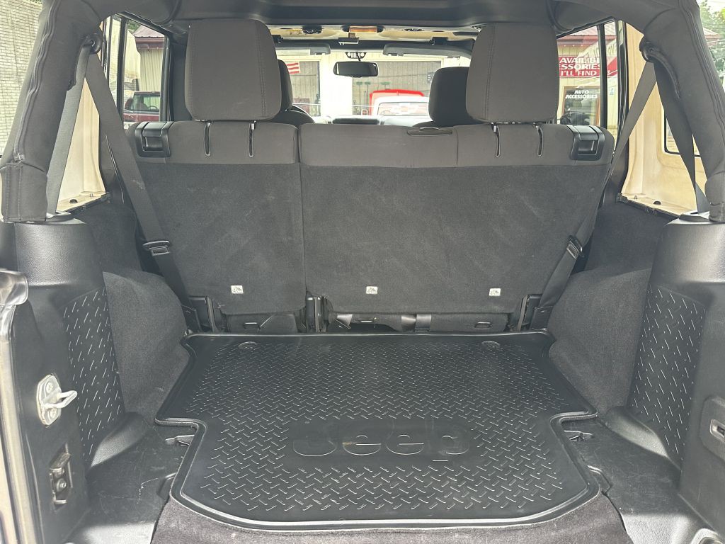 2014 Jeep Wrangler Unlimited Image 12