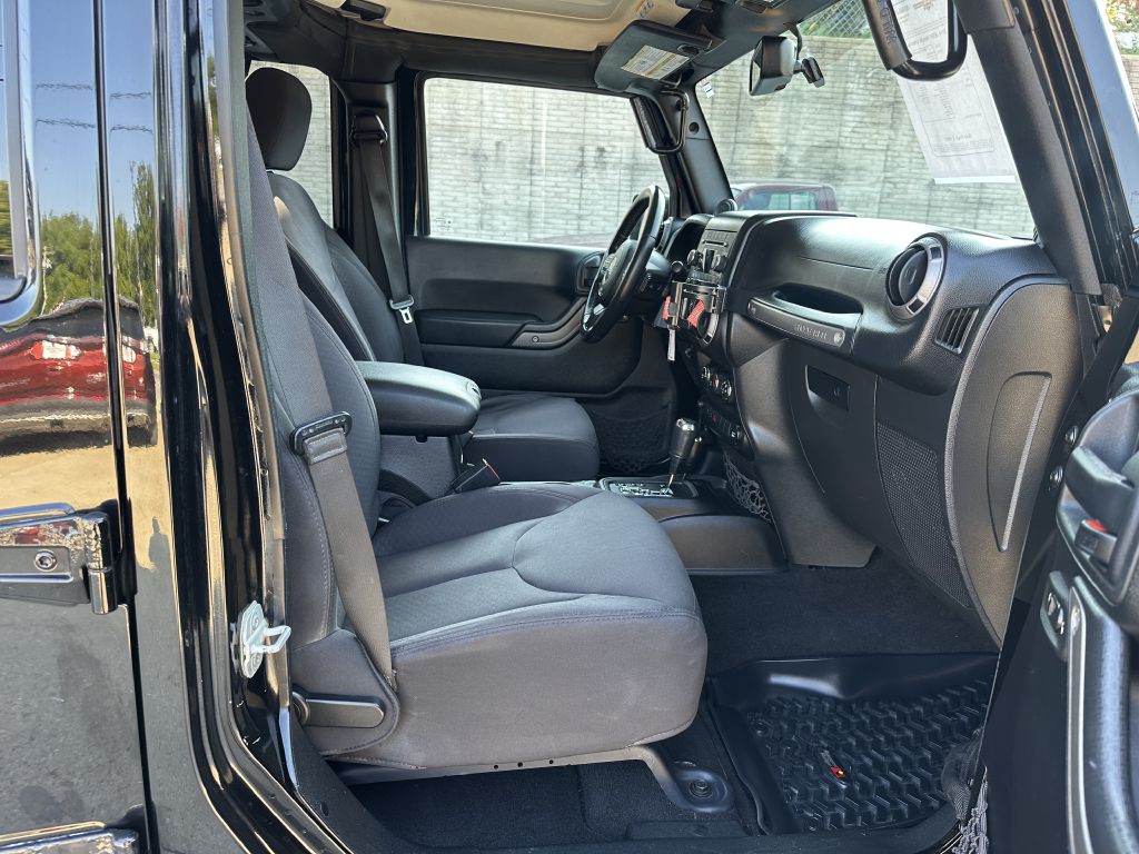 2014 Jeep Wrangler Unlimited Image 14