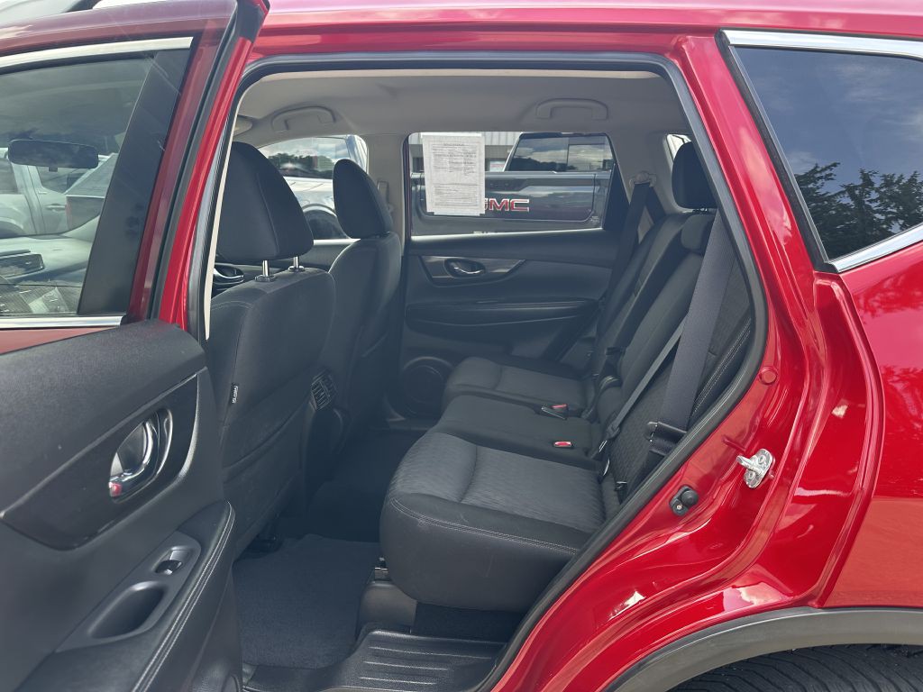 2017 Nissan Rogue Image 10