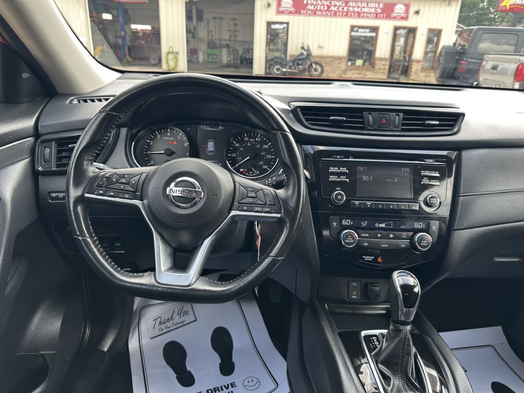 2017 Nissan Rogue Image 11