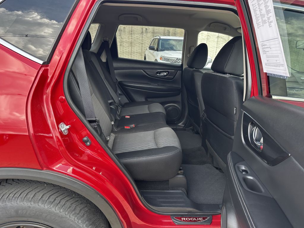 2017 Nissan Rogue Image 13