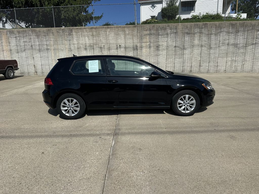 2015 Volkswagen Golf Image 1