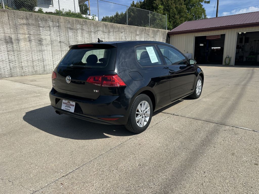 2015 Volkswagen Golf Image 2