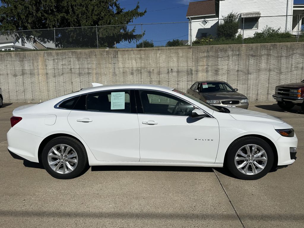2023 Chevrolet Malibu Image 1