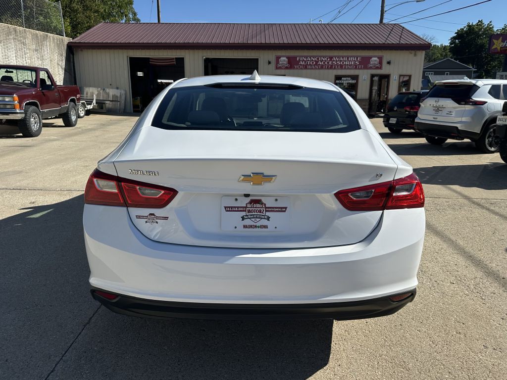 2023 Chevrolet Malibu Image 3