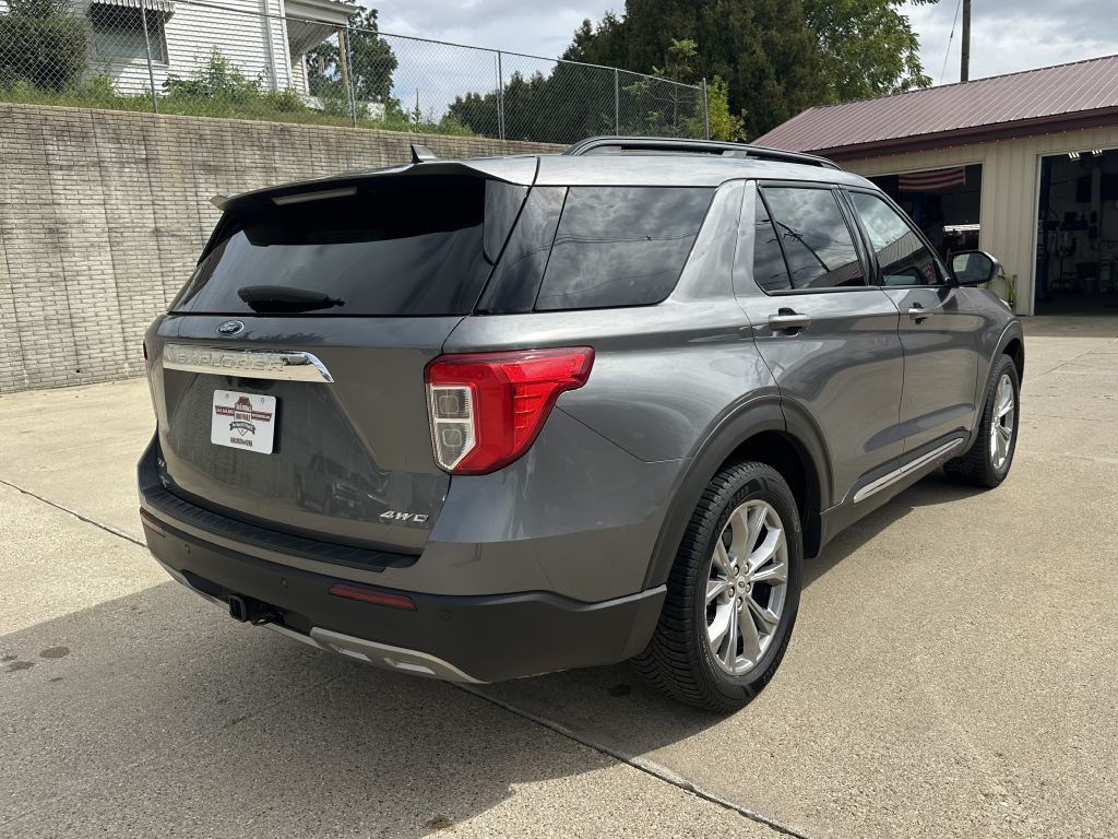 2023 Ford Explorer Image 2