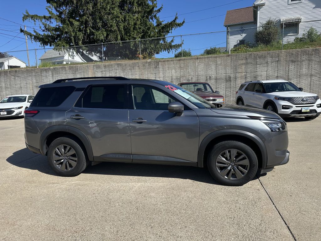 2023 Nissan Pathfinder Image 1