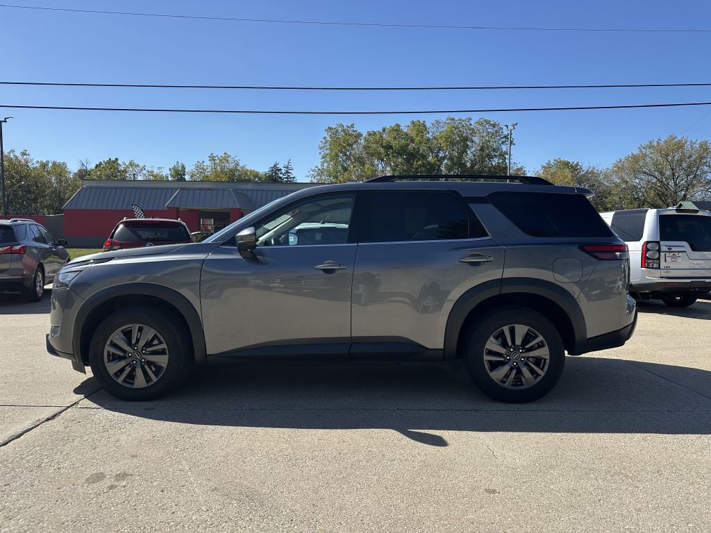 2023 Nissan Pathfinder Image 5
