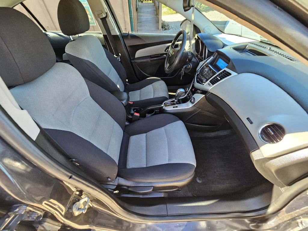 2014 Chevrolet Cruze Image 6