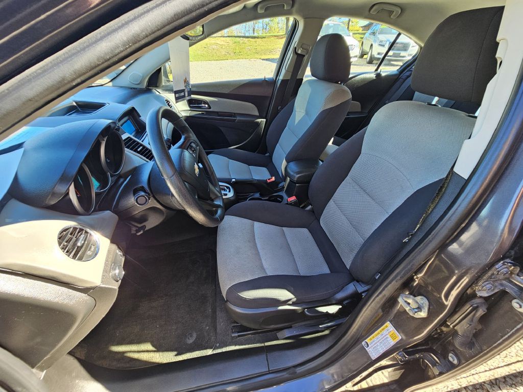 2014 Chevrolet Cruze Image 8