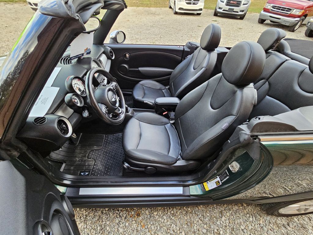 2011 MINI Cooper Image 6
