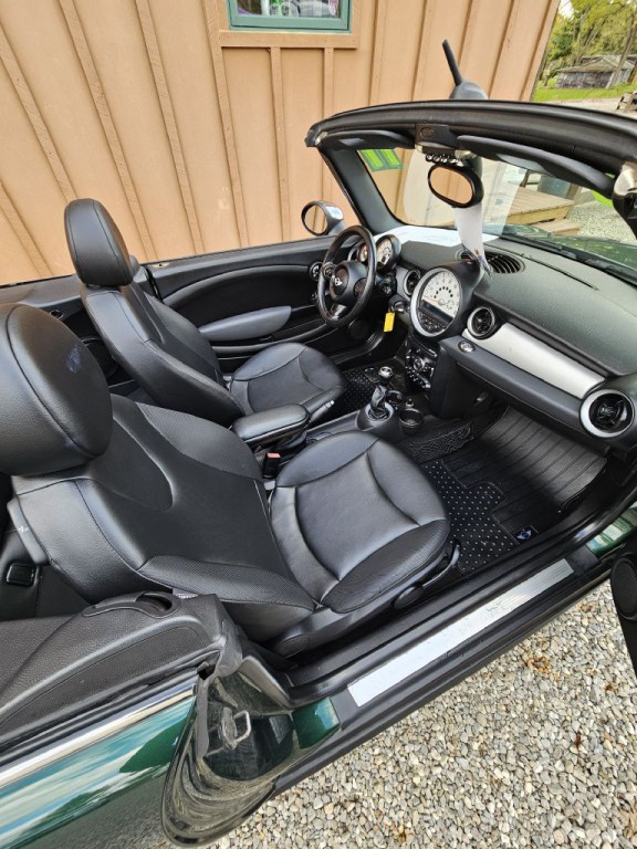 2011 MINI Cooper Image 7