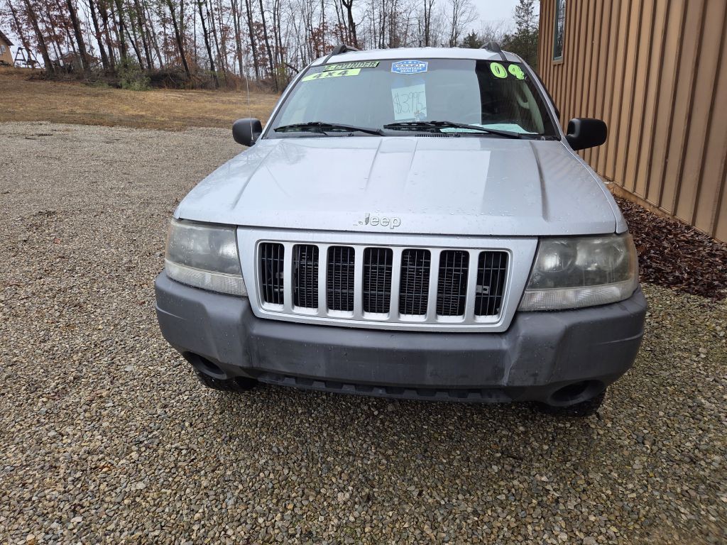 2004 Jeep Grand Cherokee Image 2