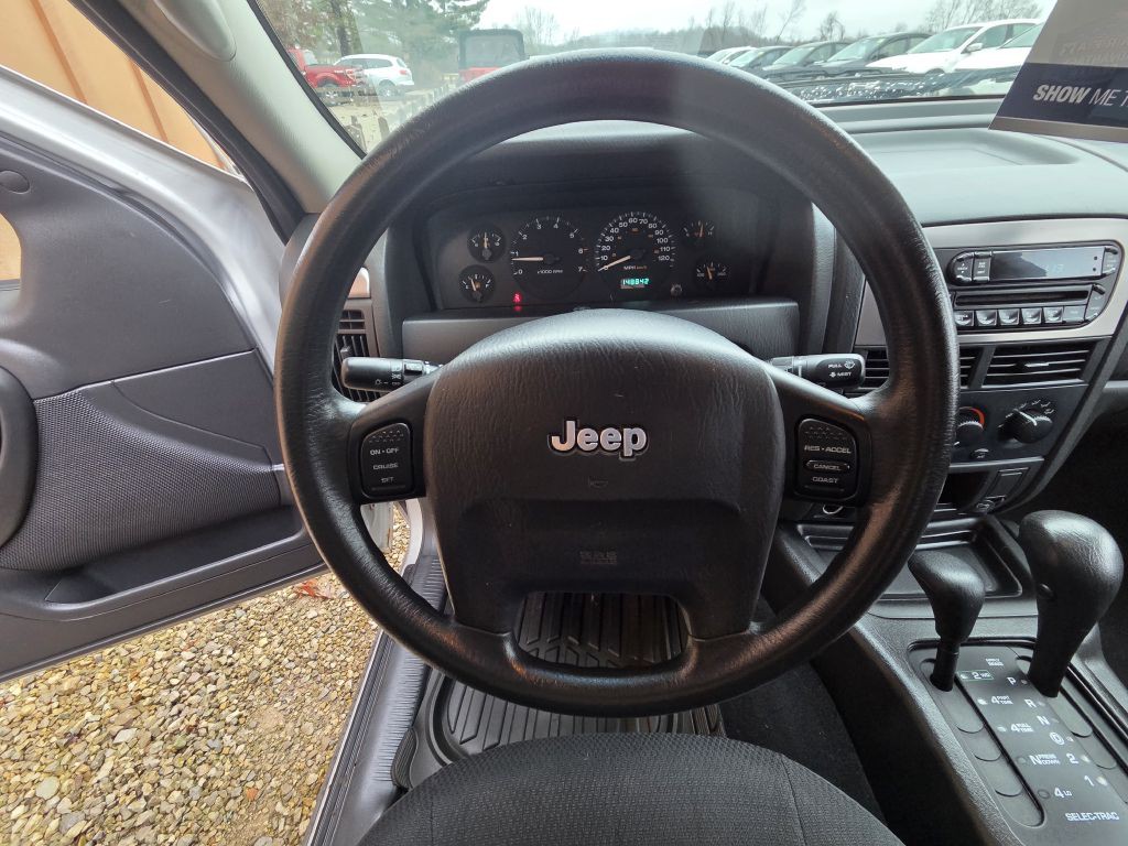 2004 Jeep Grand Cherokee Image 8