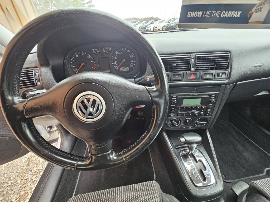 2003 Volkswagen Golf Image 7