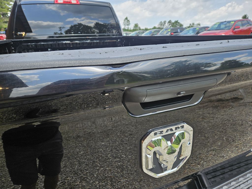 2022 RAM 3500 Image 5