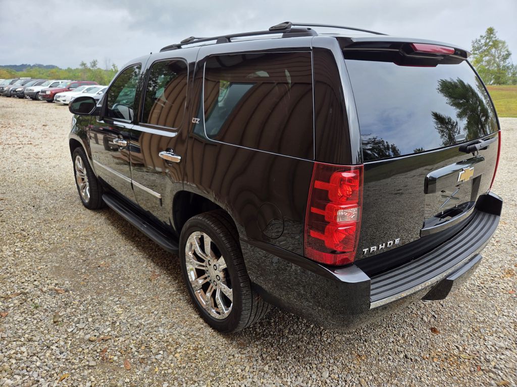 2011 Chevrolet Tahoe Image 4