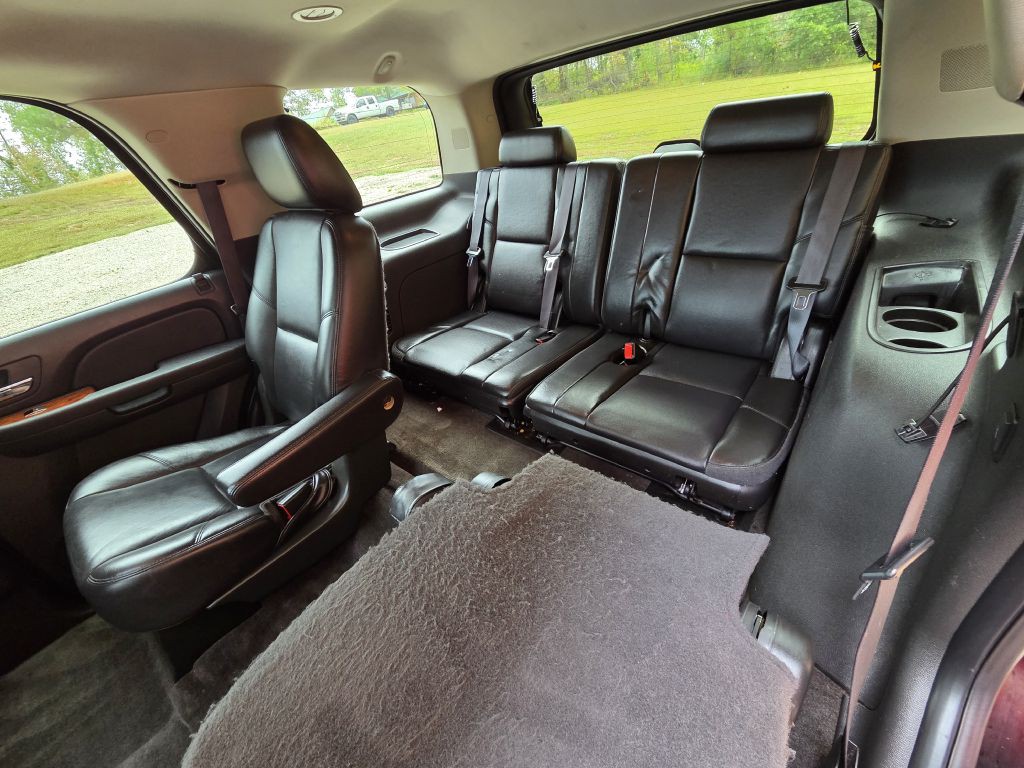 2011 Chevrolet Tahoe Image 12