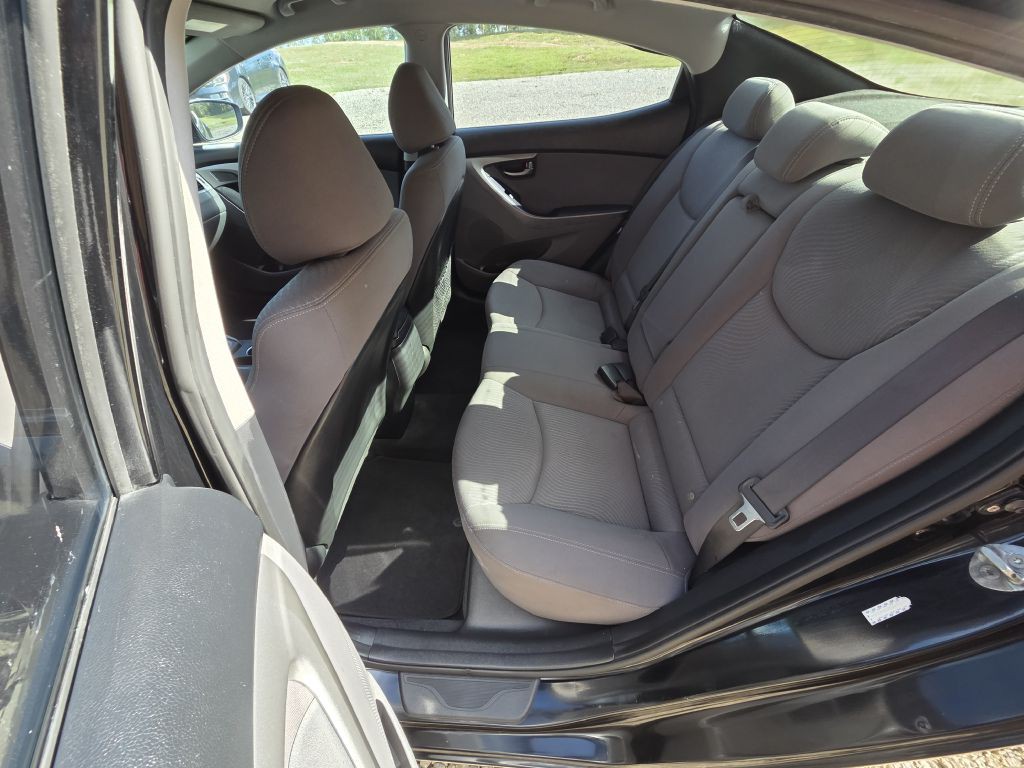 2016 Hyundai Elantra Image 10