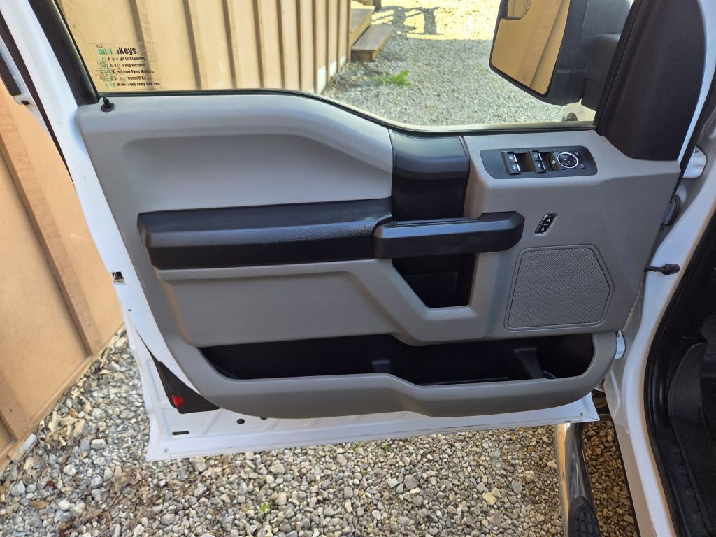 2017 Ford F-150 Image 13