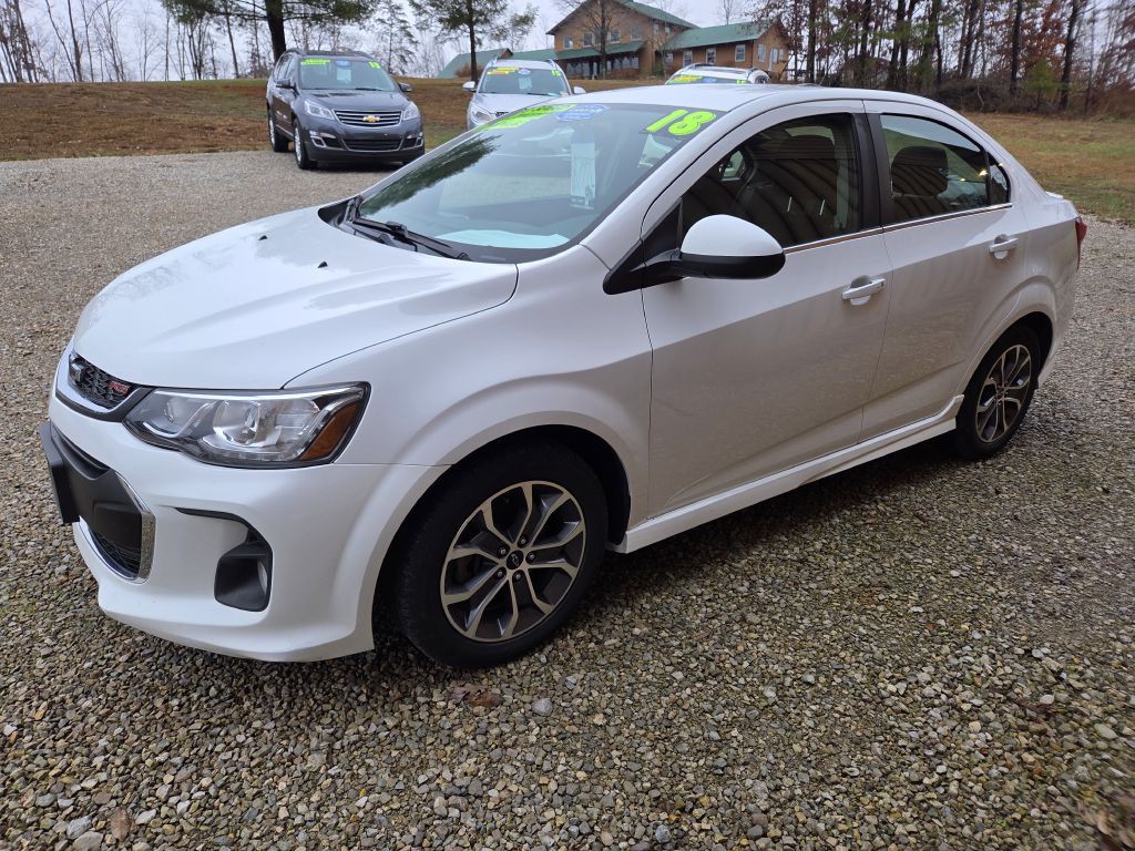 2018 Chevrolet Sonic Image 3
