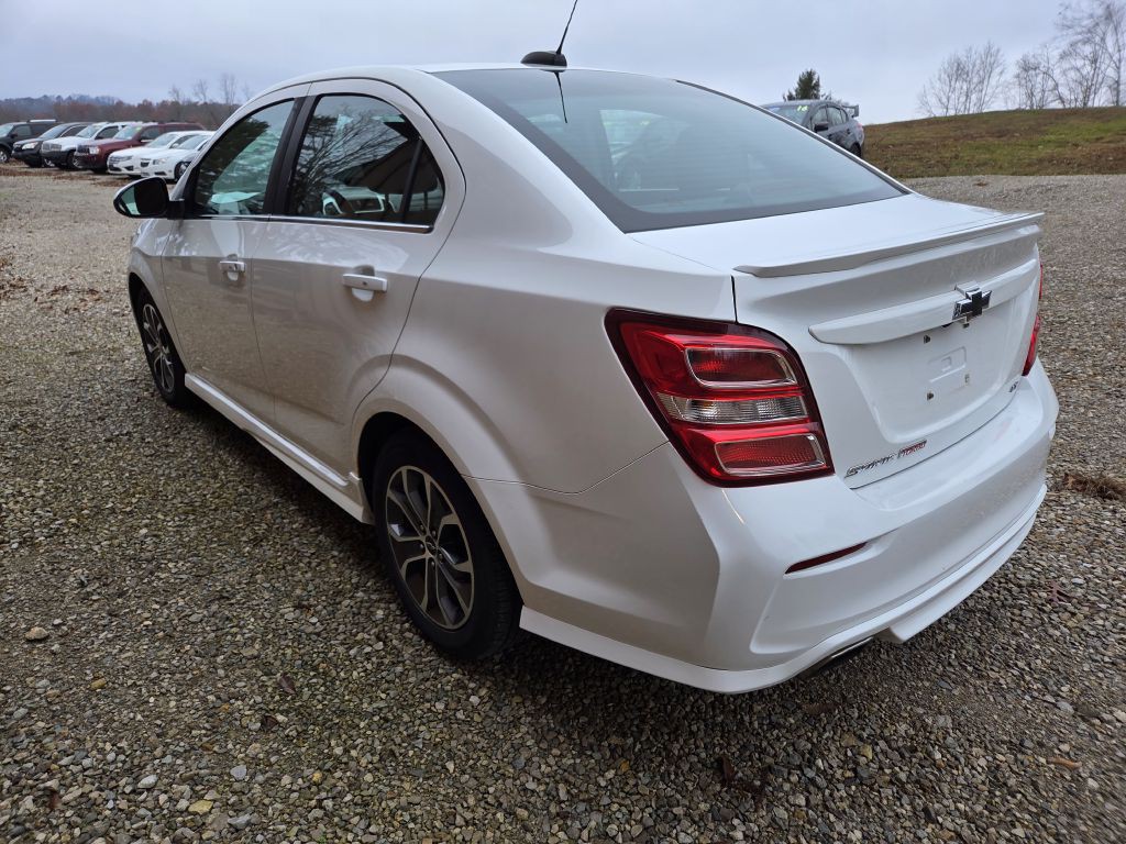 2018 Chevrolet Sonic Image 4