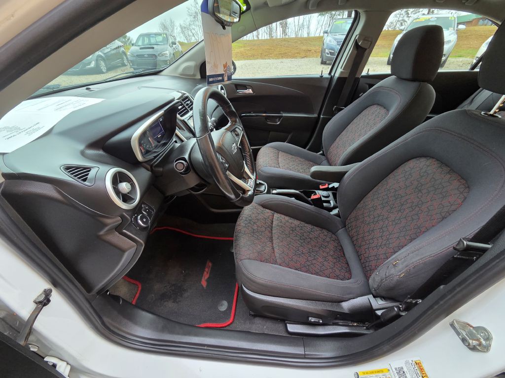 2018 Chevrolet Sonic Image 7