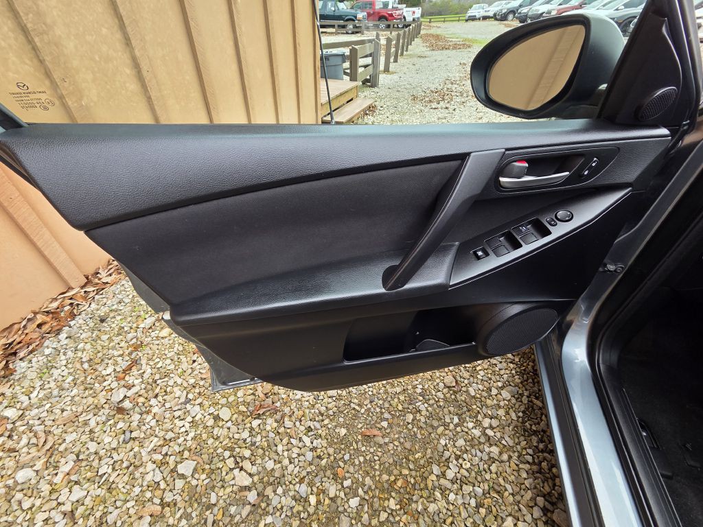 2012 Mazda Mazda3 Image 9