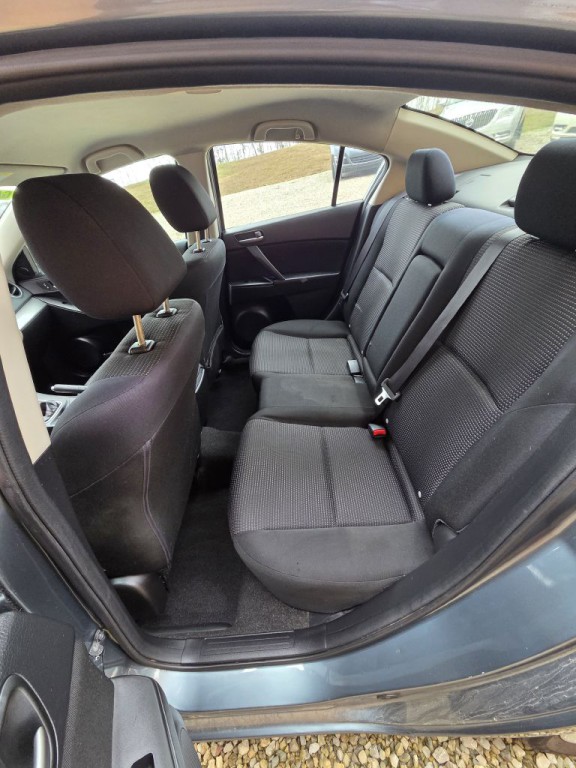 2012 Mazda Mazda3 Image 10