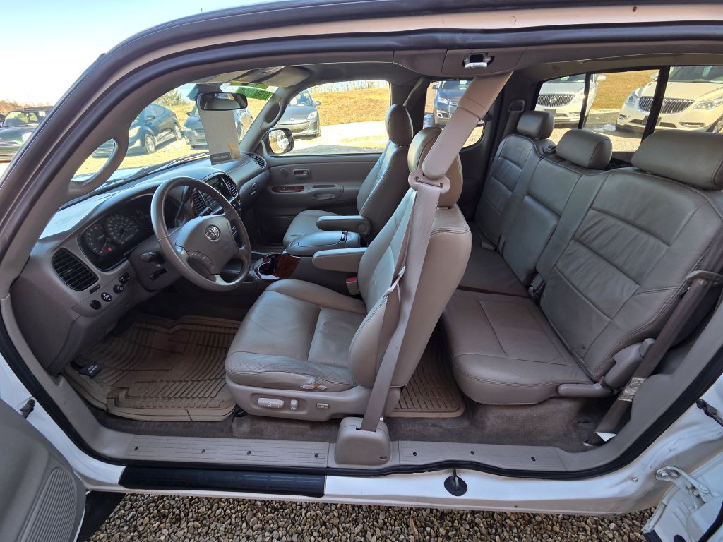 2005 Toyota Tundra Image 10