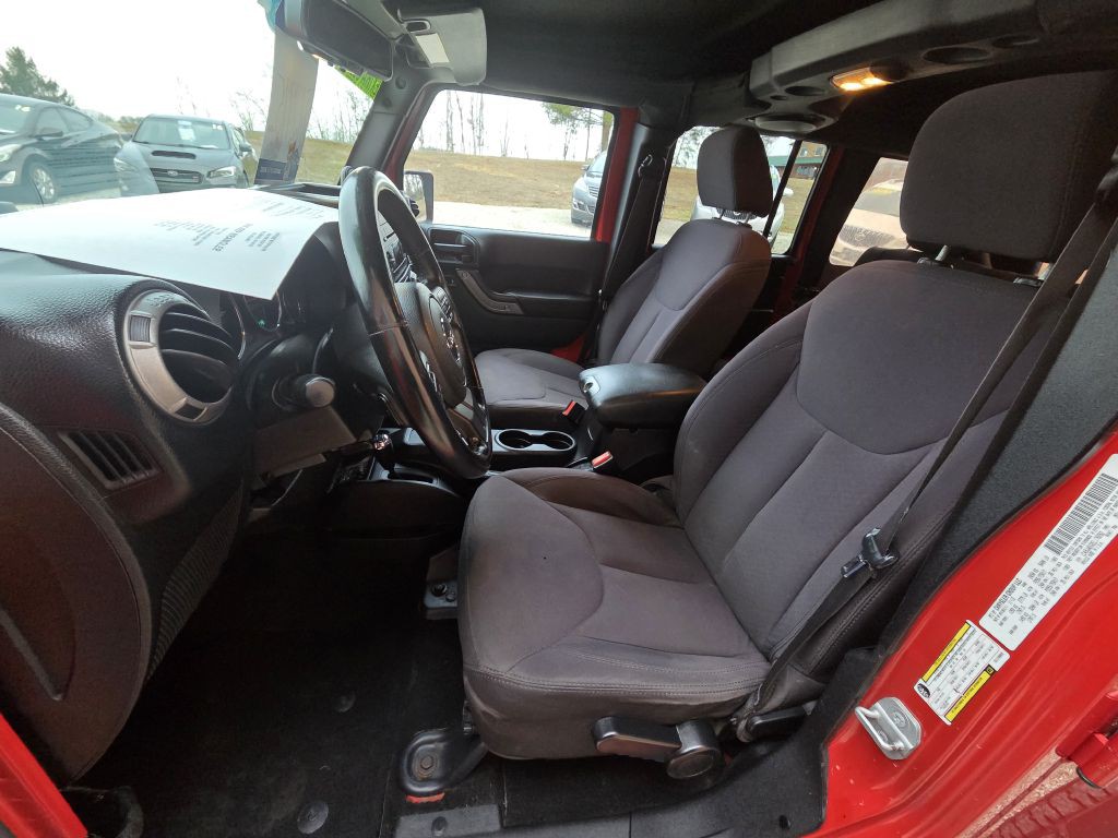 2014 Jeep Wrangler Image 11