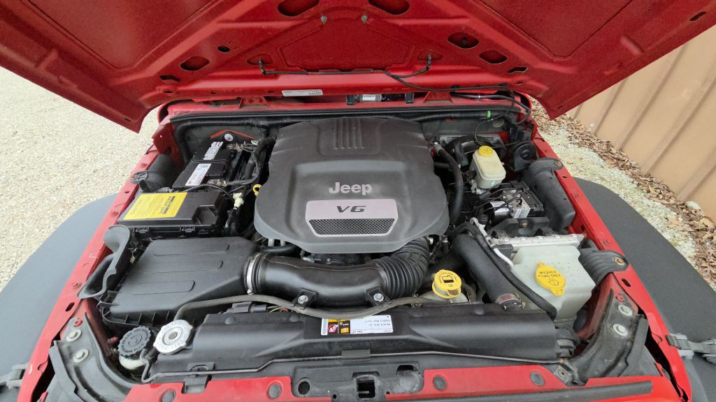 2014 Jeep Wrangler Image 16