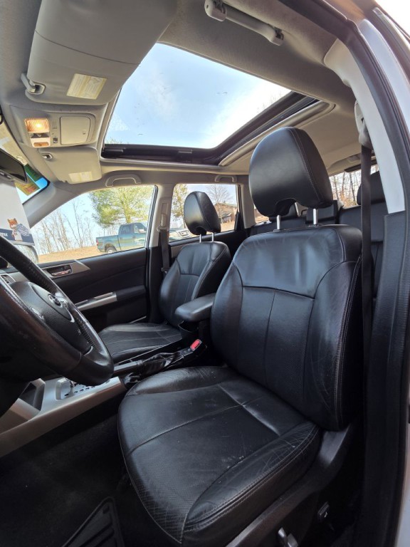 2010 Subaru Forester Image 8