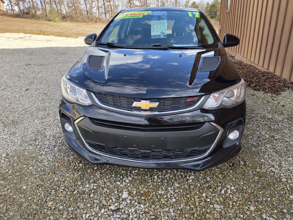 2017 Chevrolet Sonic Image 2
