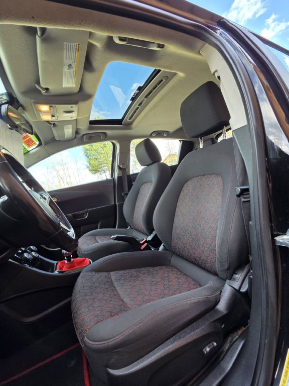 2017 Chevrolet Sonic Image 8