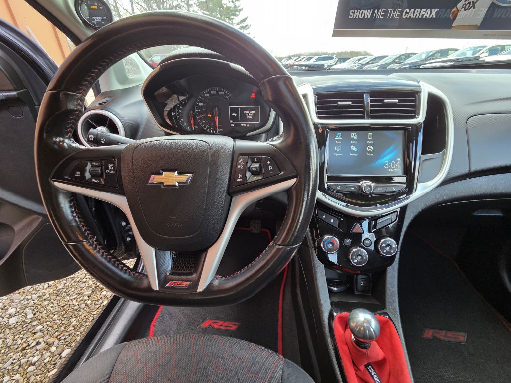 2017 Chevrolet Sonic Image 9