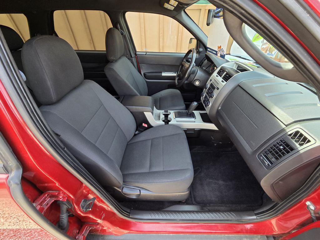 2011 Ford Escape Image 12