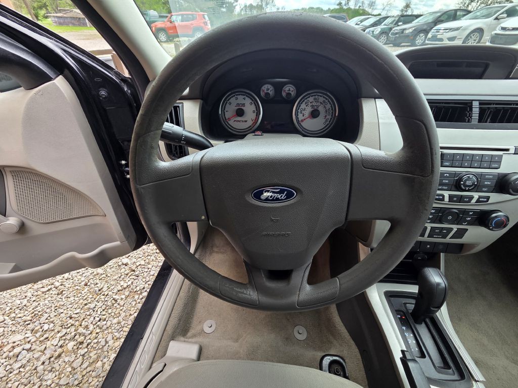 2010 Ford Focus Image 10