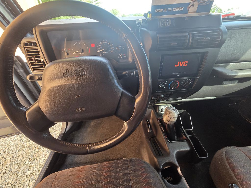 1999 Jeep Wrangler Image 12
