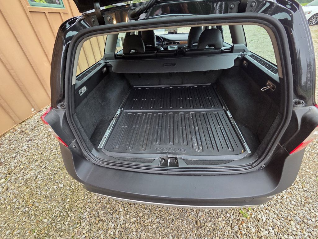 2010 Volvo XC70 Image 12