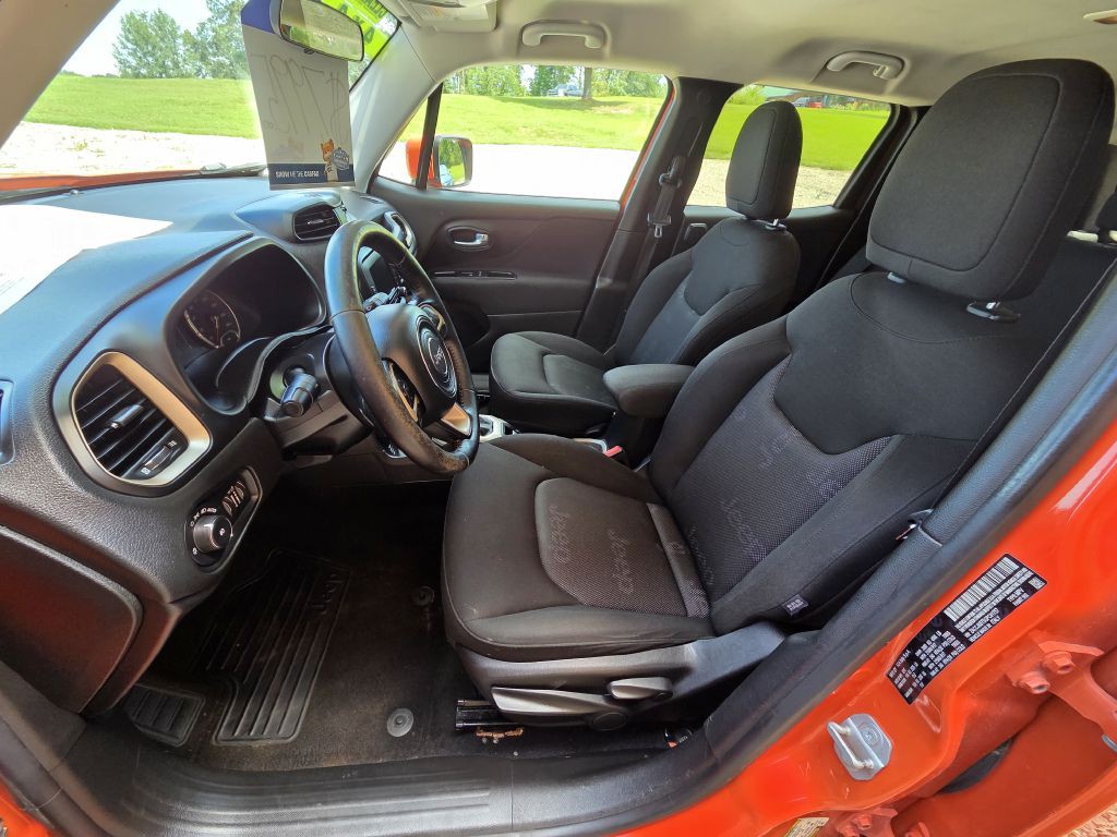 2016 Jeep Renegade Image 9