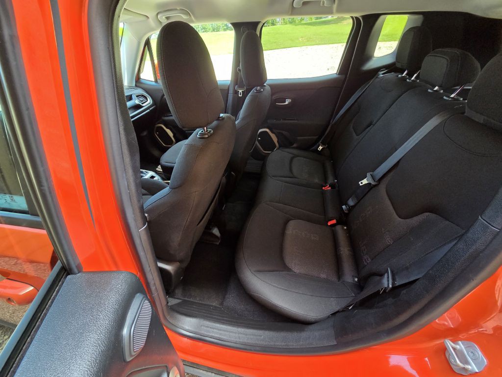 2016 Jeep Renegade Image 12