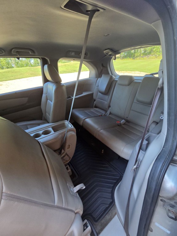2012 Honda Odyssey Image 15