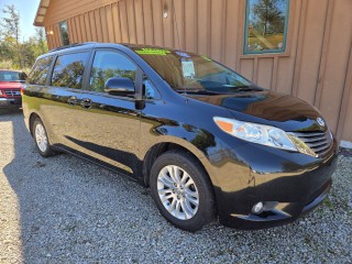 Image for 2013 Toyota Sienna XLE ID: 7737078