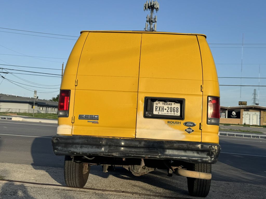 2012 Ford Econoline Image 6