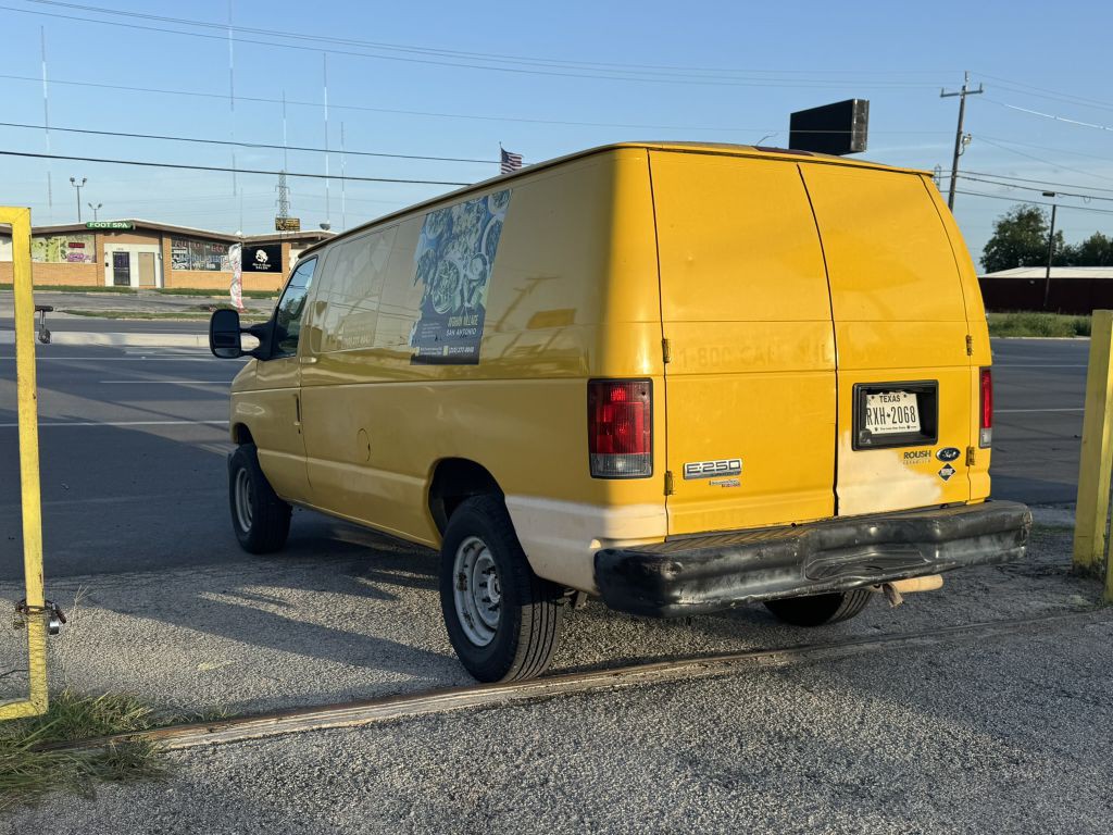 2012 Ford Econoline Image 7